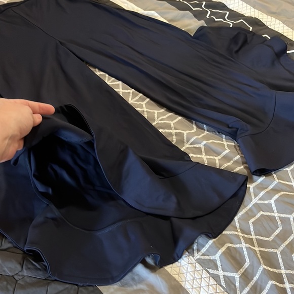 ✨Susana Monaco✨ NEW Navy Flare Leg Stretch Pants Size Small/4 Sample Piece Vacay - Picture 9 of 16